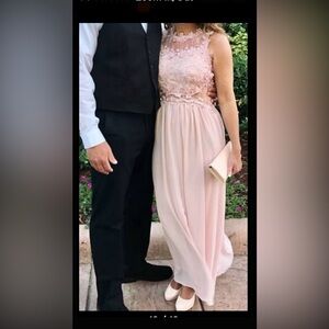 Soieblu Pink Lace Dress. Formal Dress / Gown. Worn 1x. Women’s Medium